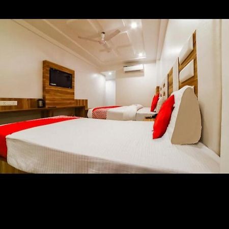 Hotel Awesome International Ню Делхи Екстериор снимка