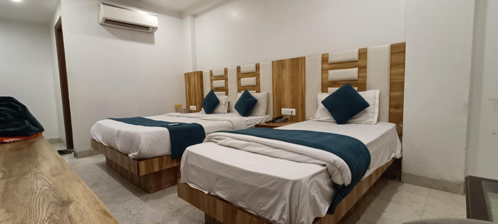 Hotel Awesome International Ню Делхи Екстериор снимка