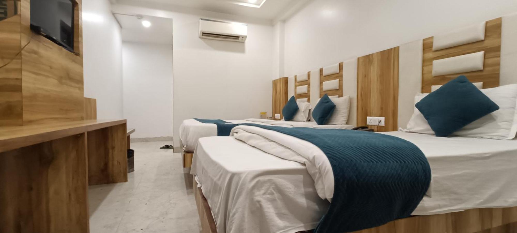Hotel Awesome International Ню Делхи Екстериор снимка